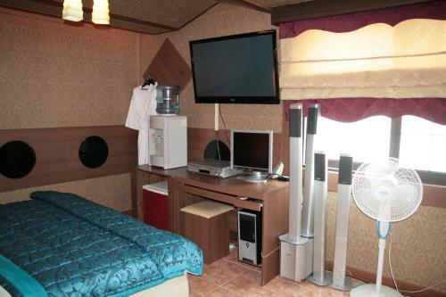 Movie Motel Чинджу Номер фото